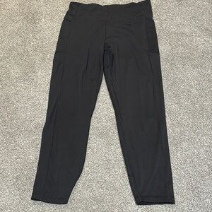 Victoria’s Secret Sport Black 7/8 pocket leggings‎ size large
